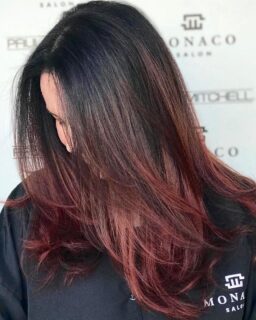 The difference between highlights and balayage